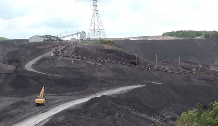 Pros and Cons of Strip Mining Pros and Cons of Strip Mining